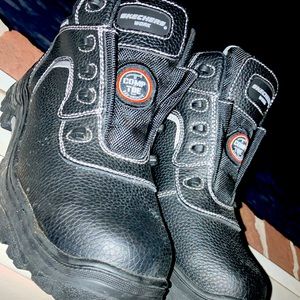 SKETCHERS Work Boot / Slip Resistant / Composite Toe